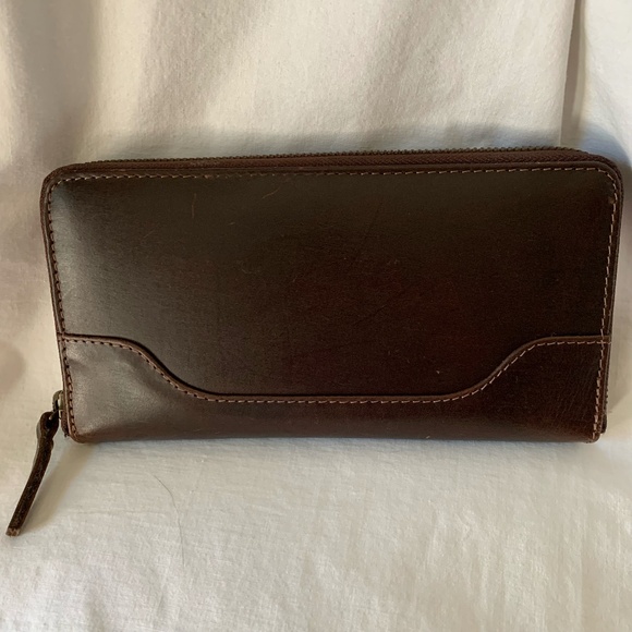 Montana Hudson 100% nubuck leather zip around wallet - Picture 3 of 6